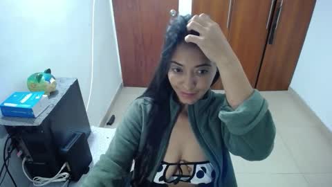 Ilauren online show from 09/16/25, 10:05