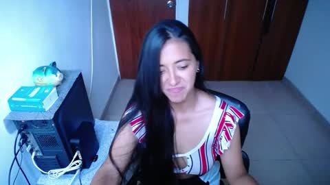 Ilauren online show from 09/16/25, 10:44