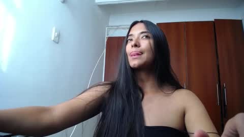 Ilauren online show from 10/17/25, 07:27