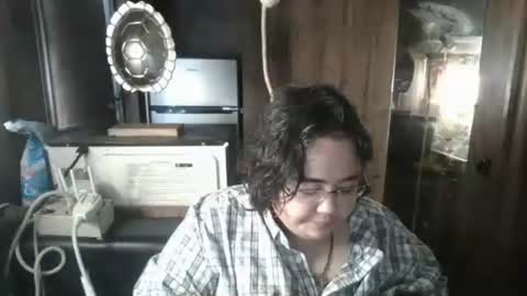 Snapshot of wigper chatting on 11/08/25, 08:40 wigper online show from 11/08/25, 08:40