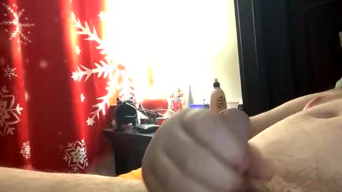 Snapshot of wigsplitah chatting on 02/16/26, 01:07 wigsplitah online show from 02/16/26, 01:07