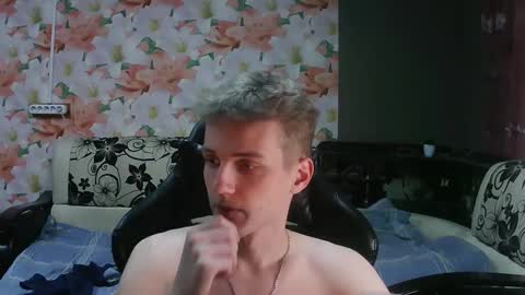 Snapshot of wiiinkyyy chatting on 12/15/25, 03:16 wiiinkyyy online show from 12/15/25, 03:16