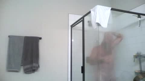 Snapshot of wil1565 chatting on 11/18/25, 01:55 wil1565 online show from 11/18/25, 01:55