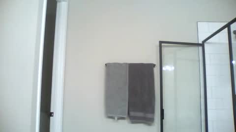 Snapshot of wil1565 chatting on 11/19/25, 03:06 wil1565 online show from 11/19/25, 03:06