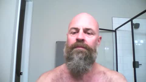 Snapshot of wil1565 chatting on 12/18/25, 01:44 wil1565 online show from 12/18/25, 01:44