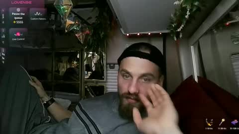 Snapshot of wilclyde1996 chatting on 11/28/25, 03:20 wilclyde1996 online show from 11/28/25, 03:20