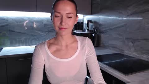 i need it so much 3  online show from 10/27/25, 07:51