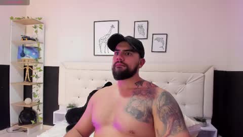 Devon and Chloe online show from 03/08/25, 10:00