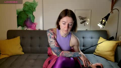 Snapshot of wild_peony chatting on 04/12/26, 05:07 wild_peony online show from 04/12/26, 05:07