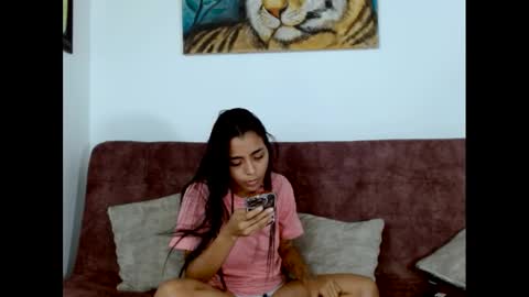 Snapshot of wild_roomxxx chatting on 09/18/25, 09:28 Wild RoomXxX online show from 09/18/25, 09:28