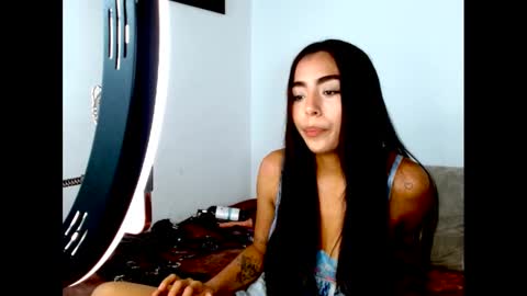 Snapshot of wild_roomxxx chatting on 09/26/25, 12:03 Wild RoomXxX online show from 09/26/25, 12:03