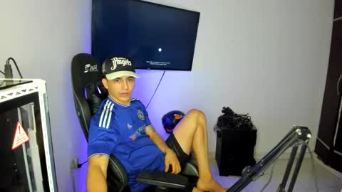 Snapshot of wild_sex666 chatting on 05/06/26, 07:35 H Mre online show from 05/06/26, 07:35