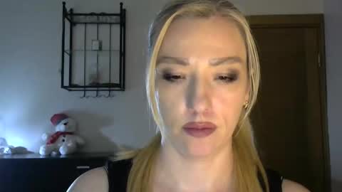 Alina online show from 02/18/25, 02:38