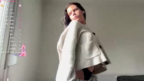 Snapshot of wildahankin chatting on 03/08/26, 03:05 Mia online show from 03/08/26, 03:05