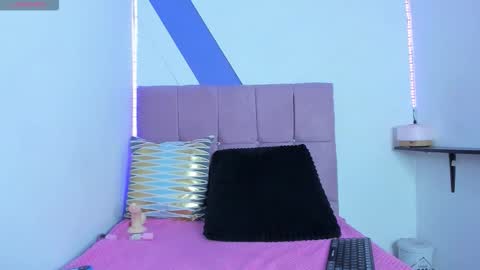 Snapshot of wildcat_ass chatting on 12/14/25, 06:30 gatita online show from 12/14/25, 06:30