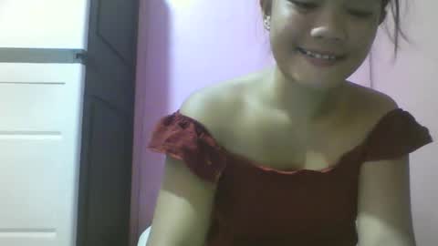 Snapshot of wildchilly_pearl19 chatting on 11/09/25, 10:24 wildchilly_pearl19 online show from 11/09/25, 10:24