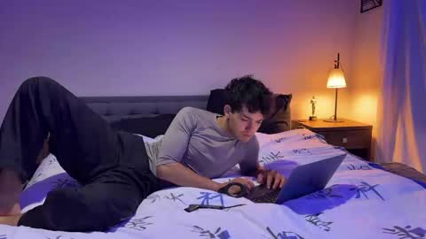 Snapshot of wilddesiree_ chatting on 10/11/25, 02:55 WildDesire online show from 10/11/25, 02:55