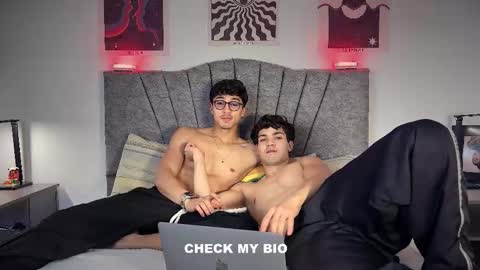 Snapshot of wilddesiree_ chatting on 02/19/26, 02:18 WildDesire online show from 02/19/26, 02:18