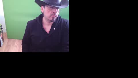 Snapshot of wildealexyz chatting on 12/05/24, 05:06 WildeAlex online show from 12/05/24, 05:06