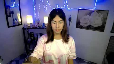 Snapshot of wildflowermitch chatting on 10/21/25, 03:57 Mitch online show from 10/21/25, 03:57