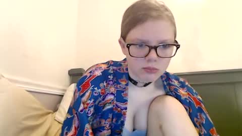 Snapshot of wildflowerofco chatting on 01/30/25, 02:06 wildflowerofco online show from 01/30/25, 02:06