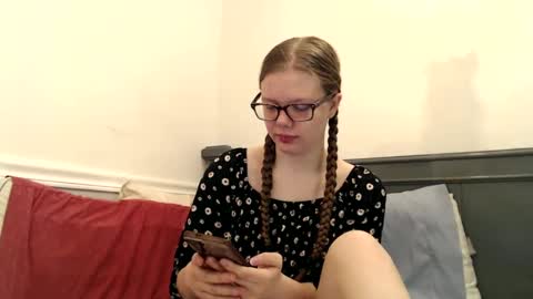 Snapshot of wildflowerofco chatting on 02/13/25, 03:39 wildflowerofco online show from 02/13/25, 03:39