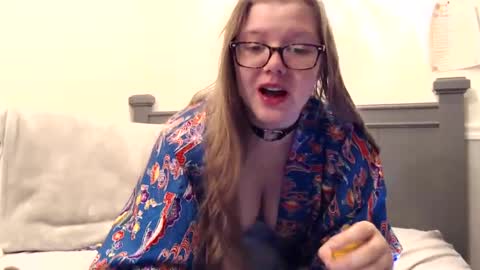 Snapshot of wildflowerofco chatting on 09/10/25, 02:55 wildflowerofco online show from 09/10/25, 02:55