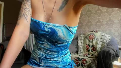 wildforestmuse  twitter online show from 04/14/26, 07:58