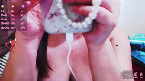 Snapshot of wildhotasianx chatting on 12/19/24, 02:24 wildhotasianx online show from 12/19/24, 02:24