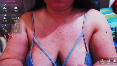 Snapshot of wildhotasianx chatting on 12/27/24, 06:35 wildhotasianx online show from 12/27/24, 06:35