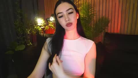 Alena online show from 11/17/25, 06:41