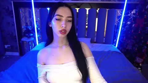 Alena online show from 12/19/25, 07:04