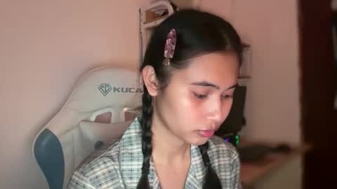 Snapshot of wildkittytrans chatting on 04/19/26, 01:32 CHRISTINE online show from 04/19/26, 01:32