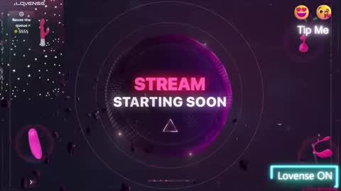 Snapshot of wildmaxine chatting on 04/14/26, 10:54 MAX online show from 04/14/26, 10:54