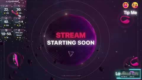 Snapshot of wildmaxine chatting on 04/16/26, 12:17 MAX online show from 04/16/26, 12:17