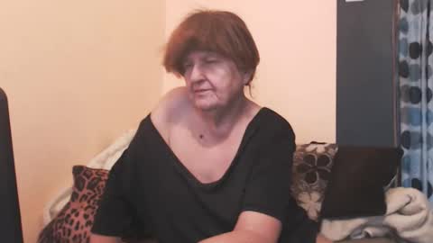 WildRedCat online show from 05/12/26, 04:15