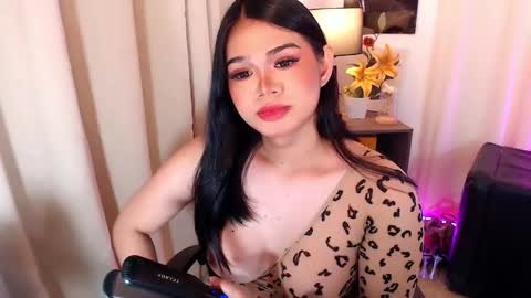 Ms Lucy online show from 11/29/25, 01:19