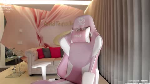 Lili online show from 11/05/25, 08:42