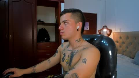 wild online show from 09/29/25, 03:55