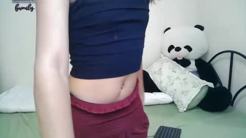 Snapshot of wildtightass chatting on 01/19/25, 05:07 Rhean online show from 01/19/25, 05:07