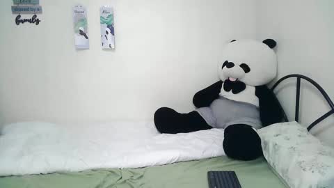 Snapshot of wildtightass chatting on 01/22/25, 02:56 Rhean online show from 01/22/25, 02:56