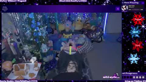 Snapshot of wildwylie chatting on 12/18/25, 03:12 Wylie Wanderlust online show from 12/18/25, 03:12