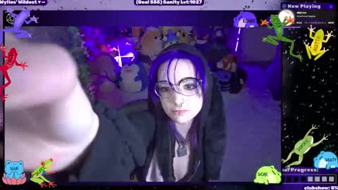 Snapshot of wildwylie chatting on 03/20/26, 02:05 Wylie Wanderlust online show from 03/20/26, 02:05