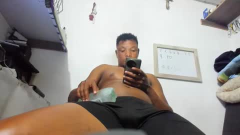 Snapshot of wilfer484725 chatting on 05/20/26, 01:23 wilfer online show from 05/20/26, 01:23