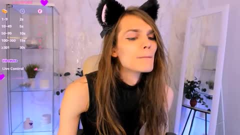 Snapshot of will_snake chatting on 11/21/25, 07:29 Will My schedule for this week Monday Tuesday ThursdaySaturday online show from 11/21/25, 07:29