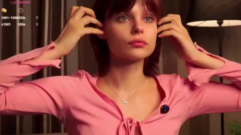 Eva online show from 11/19/25, 11:32