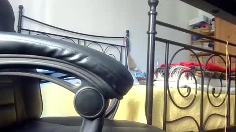 Snapshot of willcoyote chatting on 12/23/24, 01:13 Willy online show from 12/23/24, 01:13