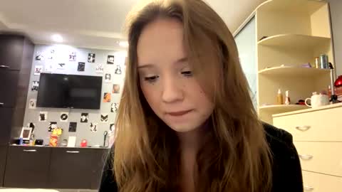 Snapshot of willenasow chatting on 03/03/26, 03:07 Olivia online show from 03/03/26, 03:07