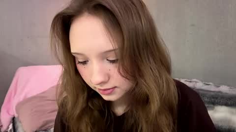 Snapshot of willenasow chatting on 03/29/26, 03:12 Olivia online show from 03/29/26, 03:12