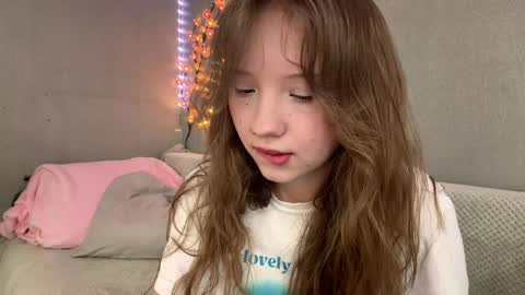 Snapshot of willenasow chatting on 04/10/26, 03:17 Olivia online show from 04/10/26, 03:17